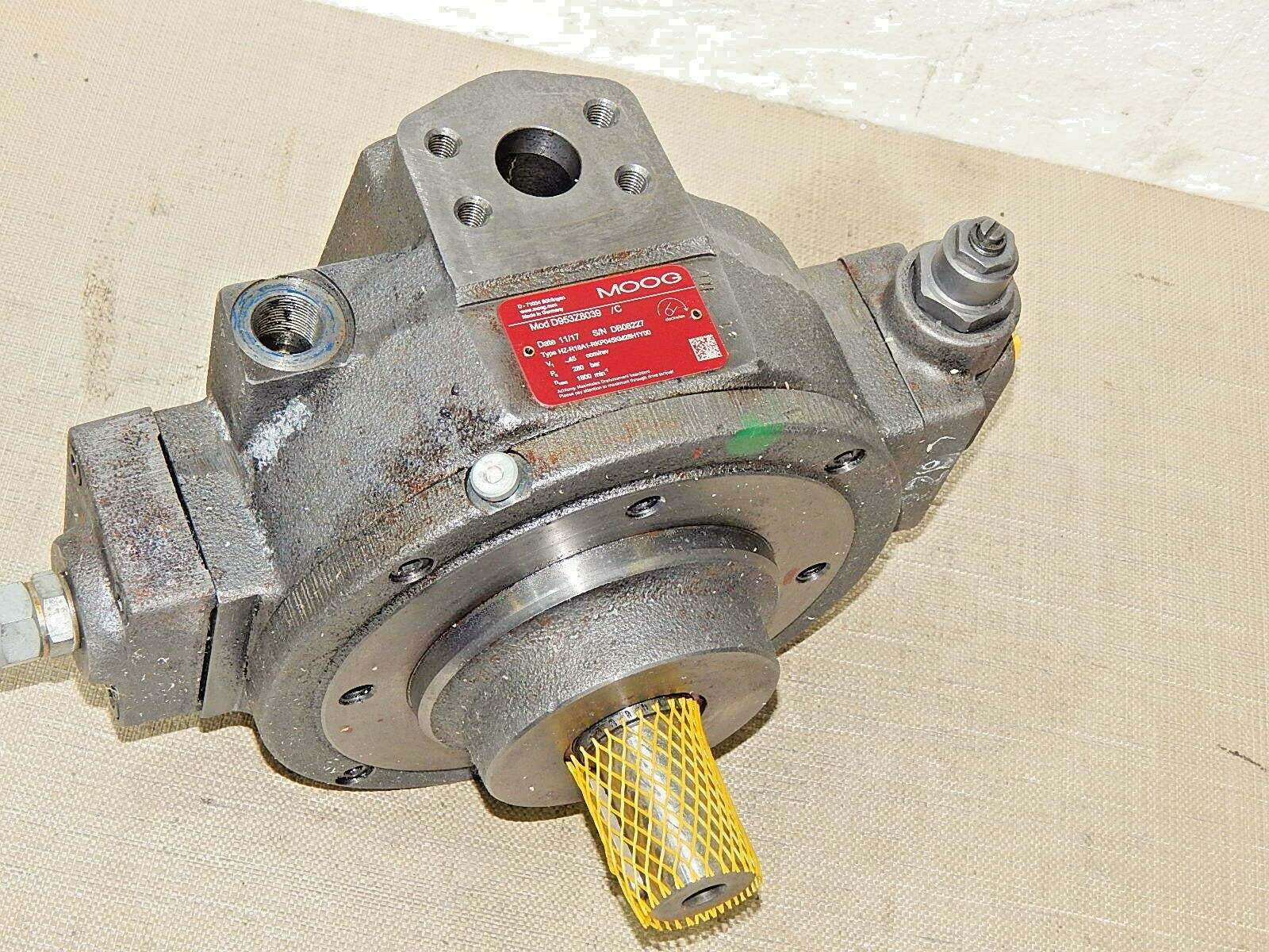 MOOG  Radialkolbenpumpe D953Z8039 Typ.HZ-R18A1-RKP045KM28H1Y00 Used