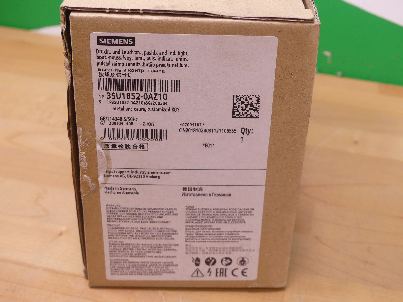 SIEMENS 3SU1852-0AZ10