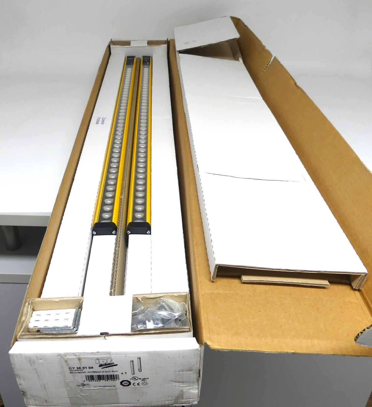IPF Sicherheitslichtvorhang OY 35 01 04