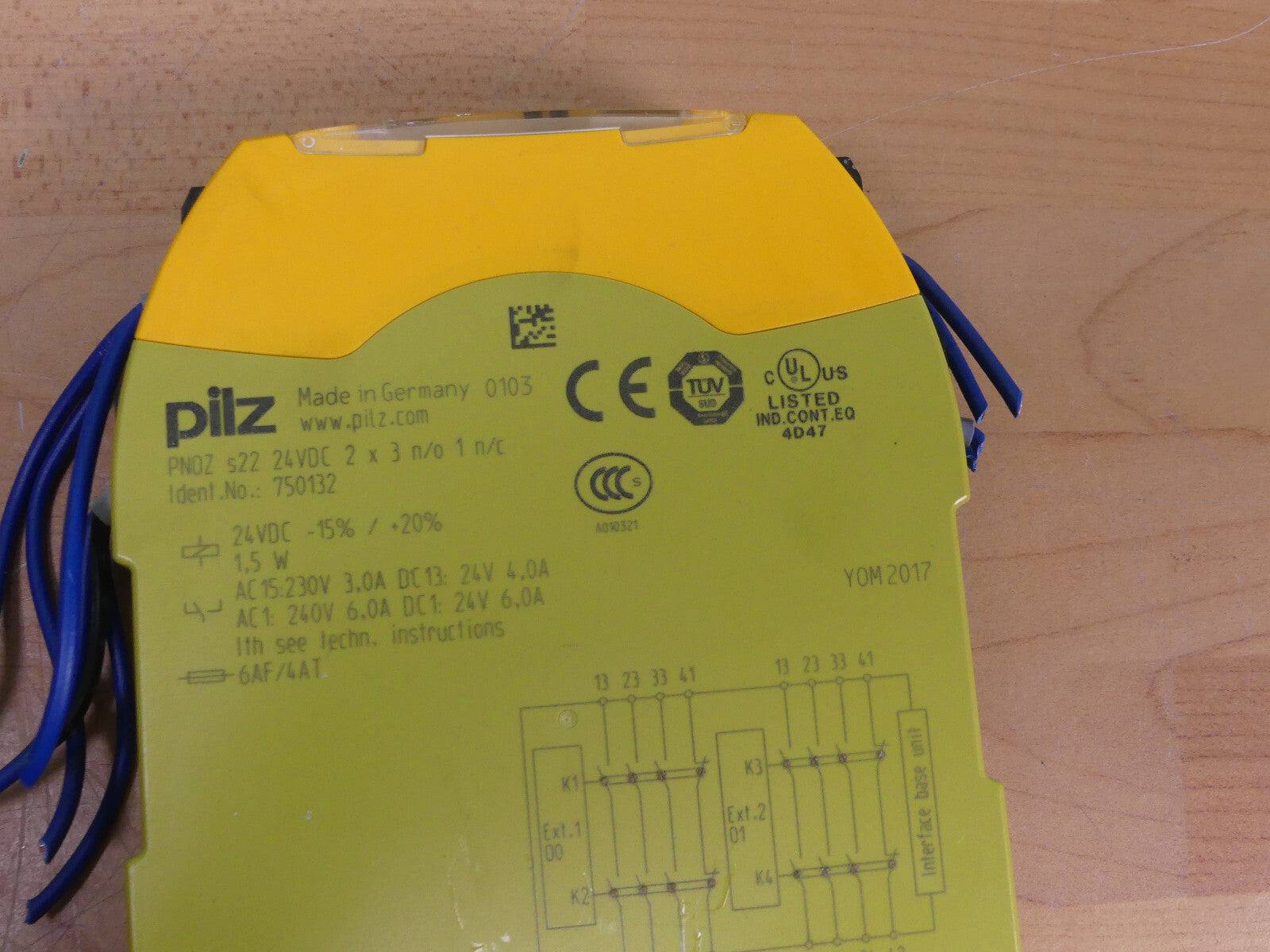 Pilz PNOZ s22 24VDC 2x3 n/o 1 n/c 750132 Sicherheitsrelais