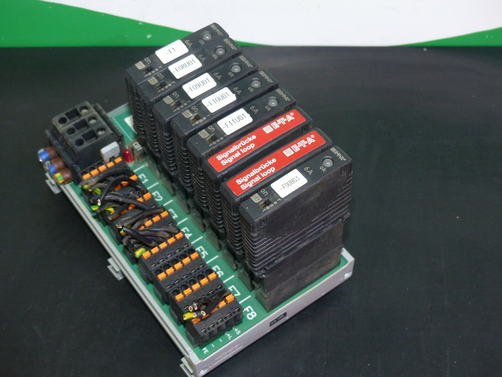 E-T-A SVS02-08 + 2x SB-S11-P1-01-1-1A + 6x ESX10-103-DC24V-6A