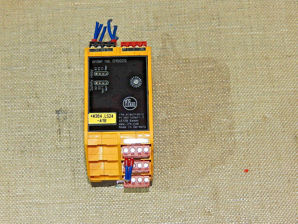  IFM  Sicherheitsrelais Typ: G1502S Used