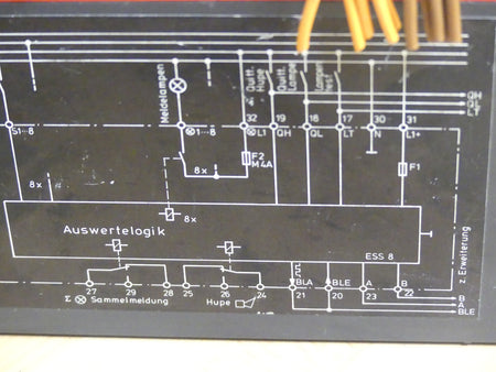 ESS EES 8  EES8 230VAC Störcontroller
