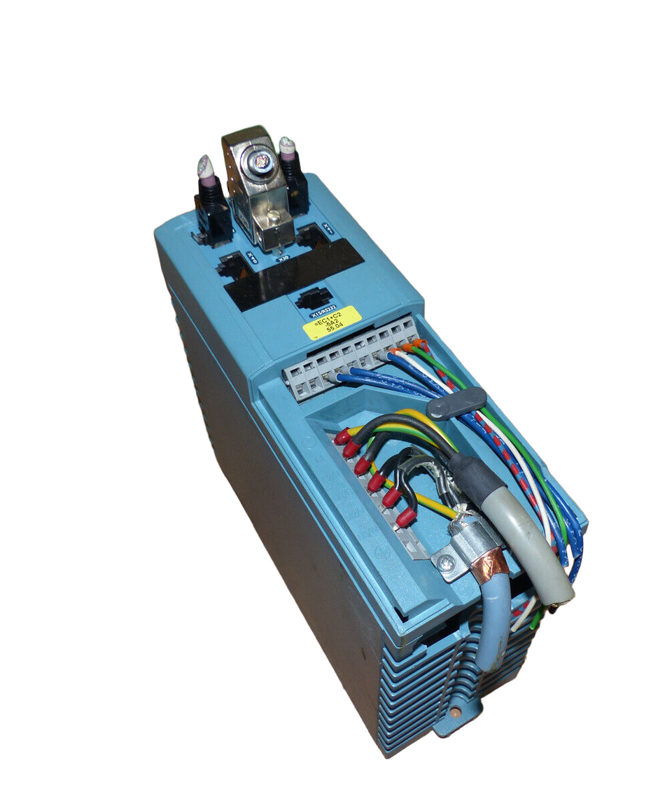 SSD DRIVES 631-001/230/F/00  Servoantrieb beschädigt  s.Bilder