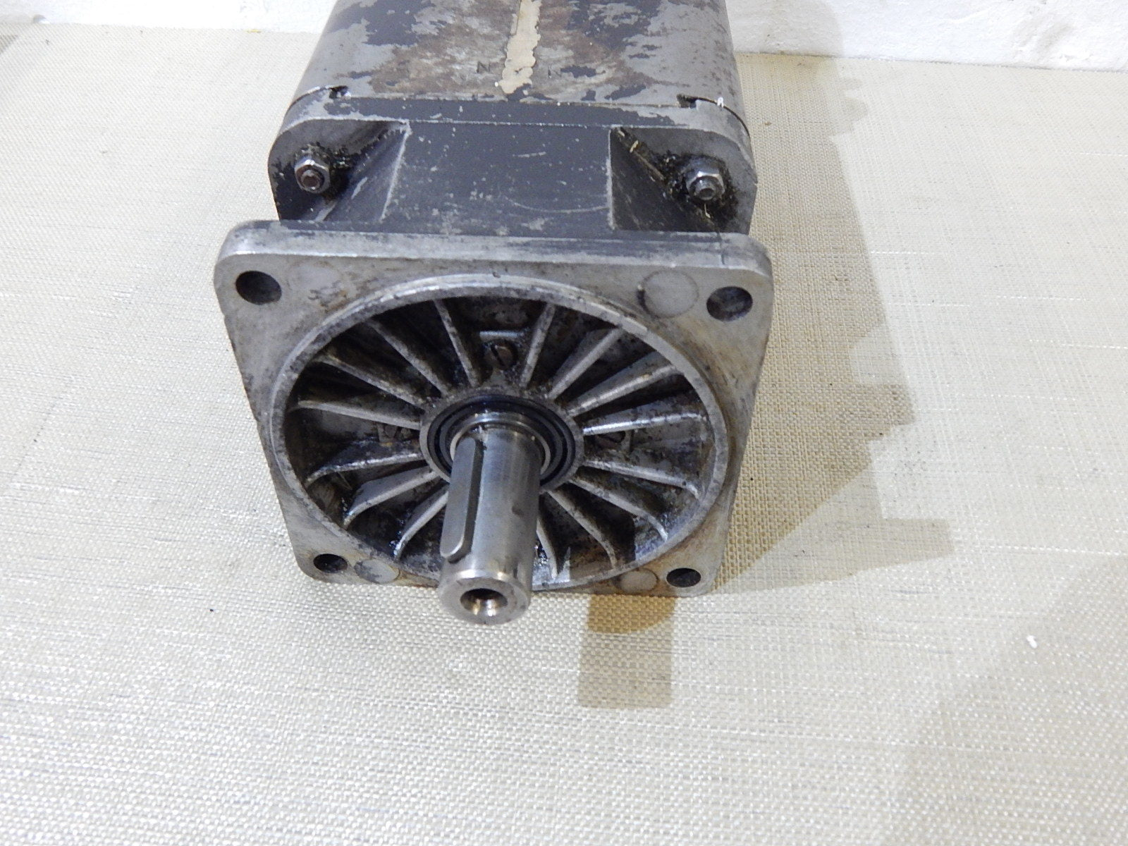 SIEMENS PERMANENT-MAGNET-MOTOR   1HU3074 -0AC01 -0ZZ9 -Z Used