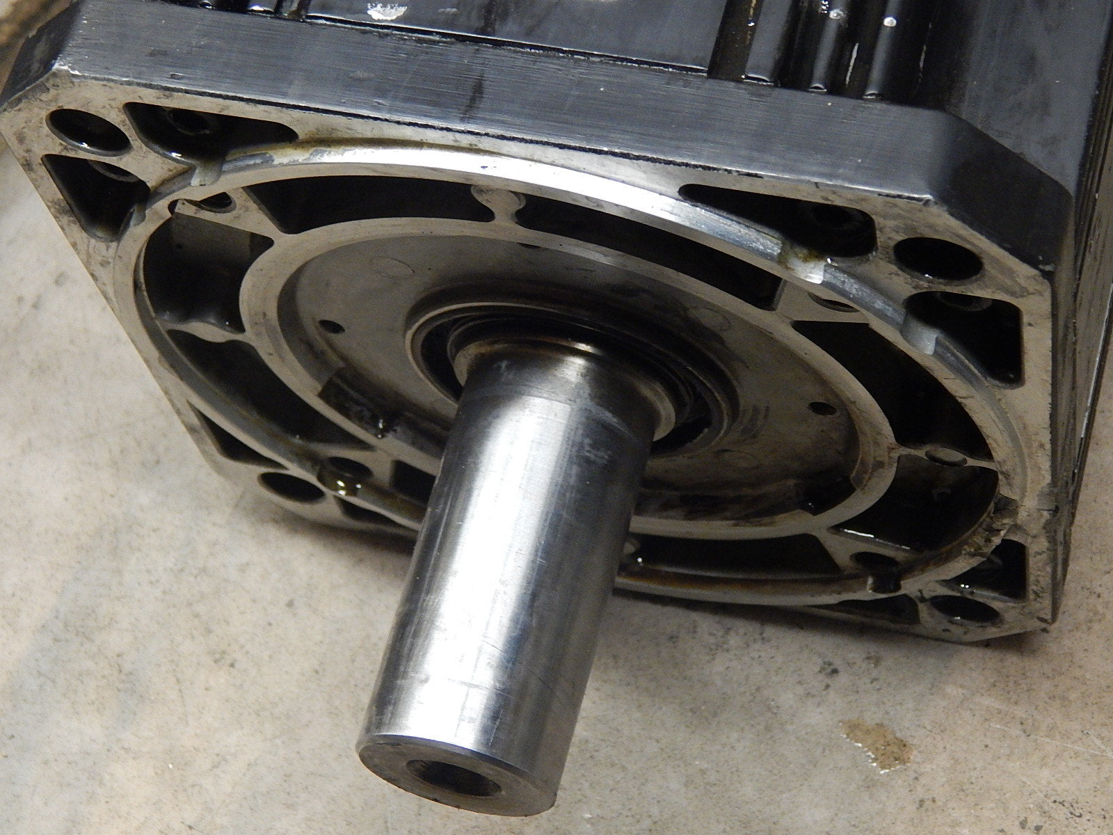 REXROTH SERVOMOTOR MHD115B-058-NG0-AA R911287320  Used