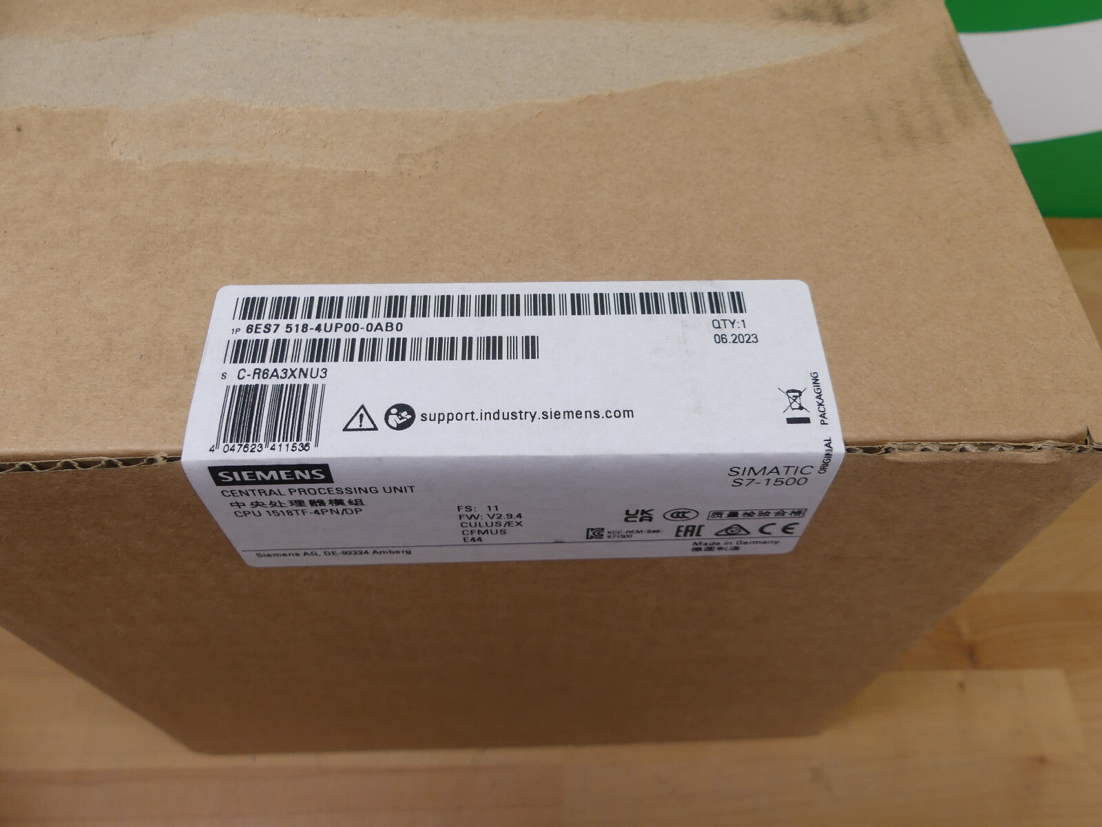 Siemens SIMATIC S7-1500 6ES7518-4UP00-0AB0   6ES75184UP000AB0  FS: 11