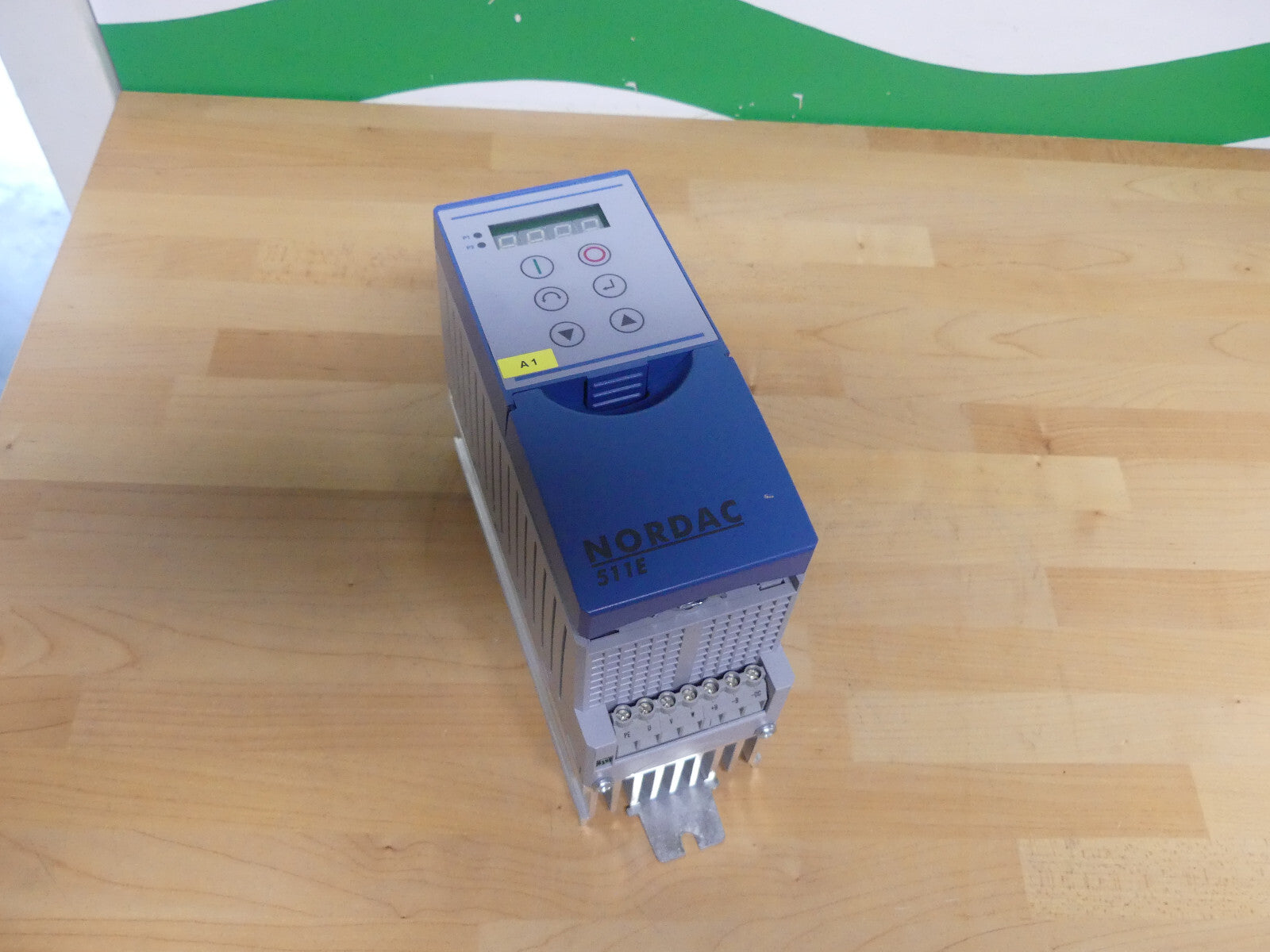 Nordac Frequenzumrichter SK 511E-550-340-A MIT SK TU3-CTR