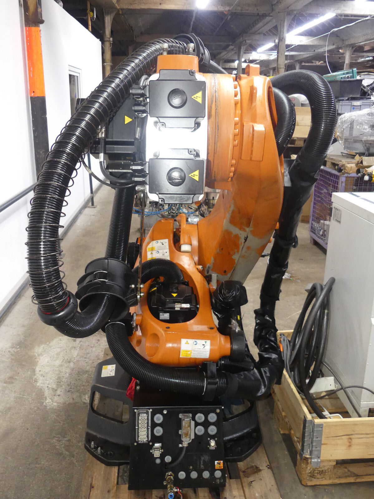 KUKA Industrieroboter KRC4  KR210 R2700 extra  KR210R2700 extr B.j: 09/2017 s.B
