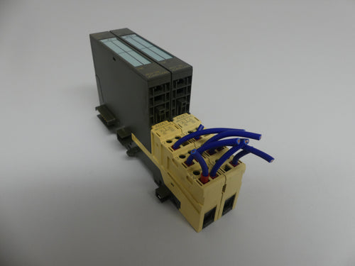 2x Siemens 6ES7 138-4CA00-0AA0