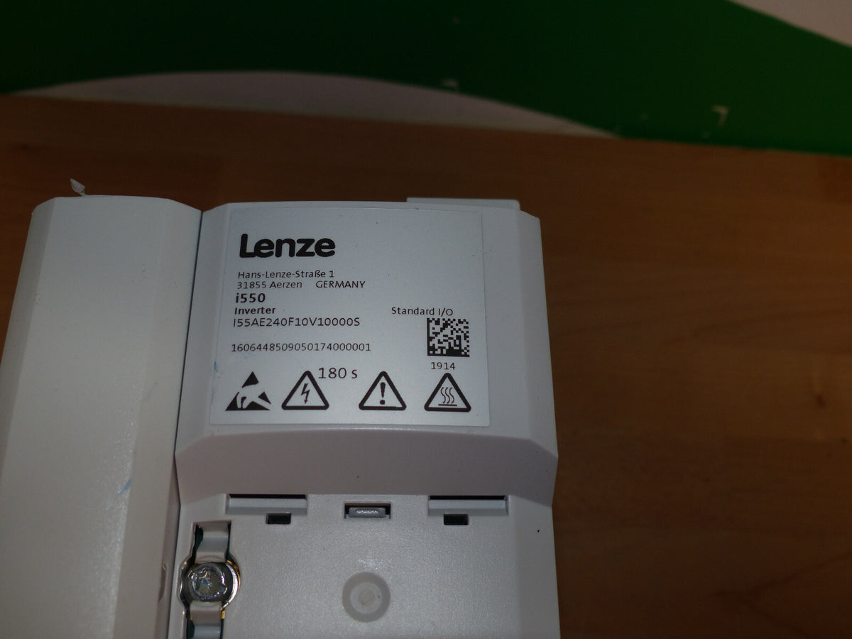 LENZE I55AE240F10V10000S mit I5MADK0000000S 5.5 kW used s.Bilder
