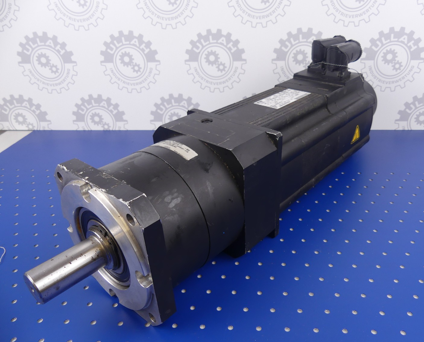 LENZE MCS 12H35-SRSP1-A19N-ST5800N-P08U 13559894