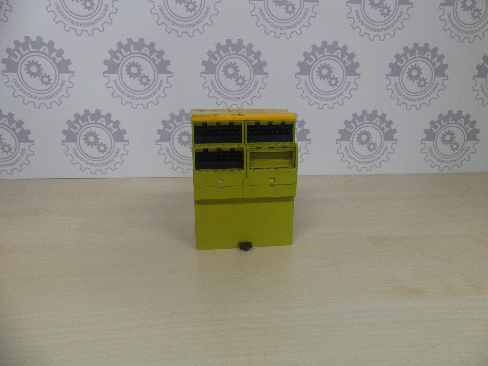 pilz PNOZ X9P C 24VDC 7n/o 2n/c 2so Sicherheitsschaltgerät 787609