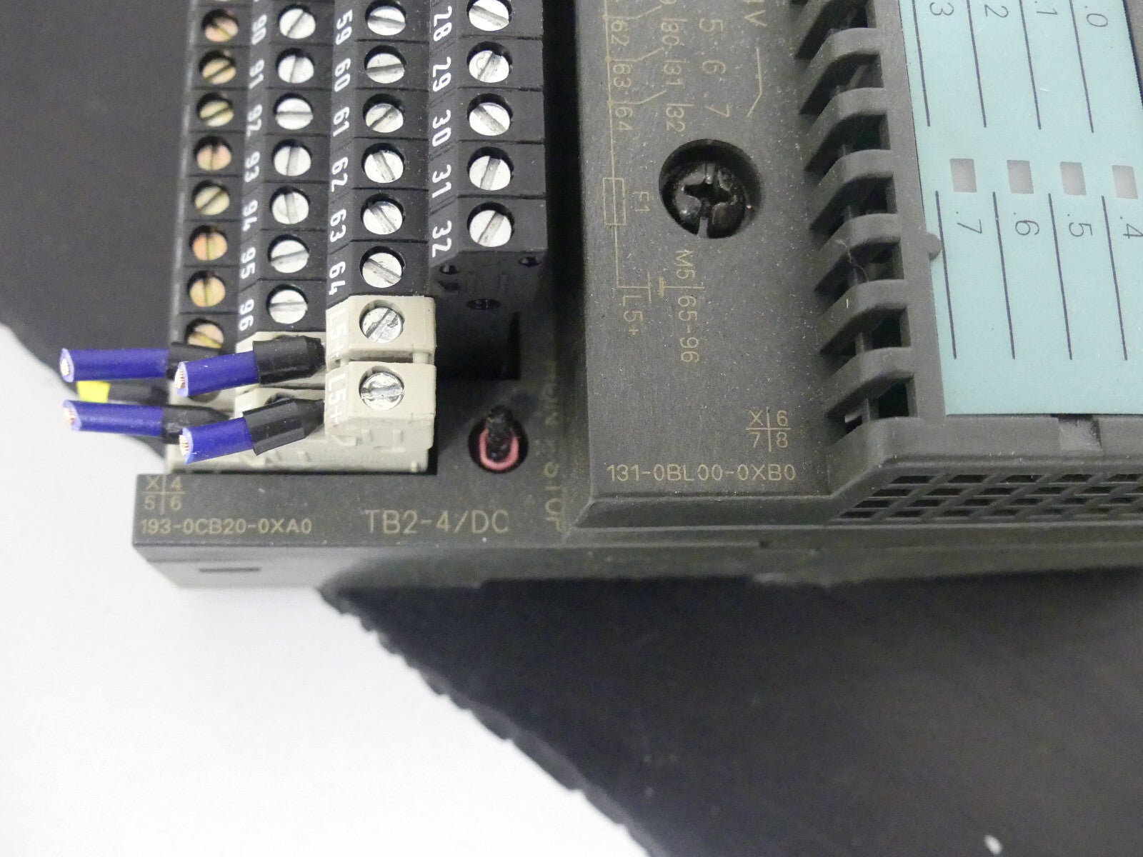 Siemens Simatic ET200B 32 DI 6ES7 131-0BL00-0XB0 auf Sockel 193-0CB20-0XA0