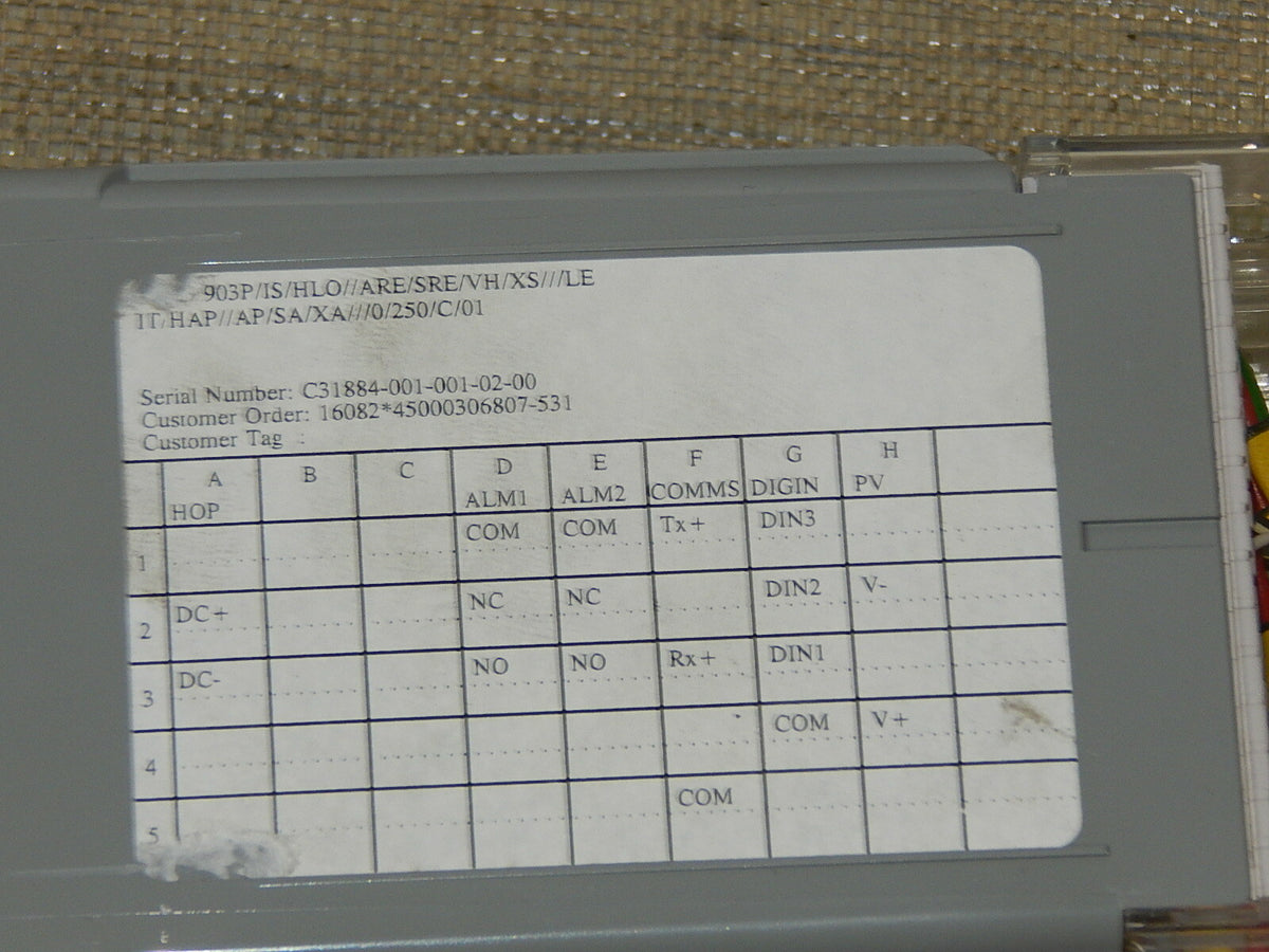Eurotherm  Code: 03P/IS/HLO//ARE/SRE/VH/XS///LE9 Tem.Regler used