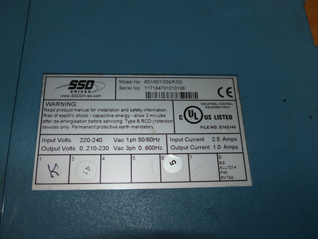 SSD DRIVES 631-001/230/F/00  Servoantrieb beschädigt  s.Bilder