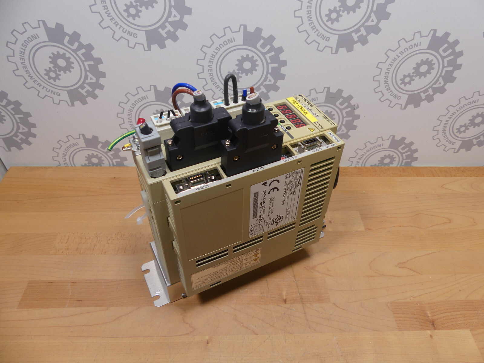 Omron SGDH-01AE-0Y + JUSP-NS600