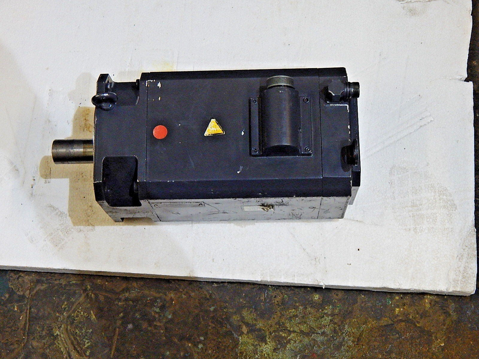 SIEMENS  3~Motor  1FT6105-8AF71-3AG1  Used 