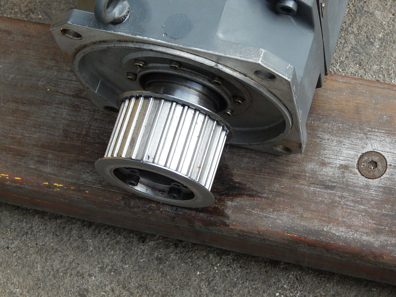 Siemens 1FT6105-8AC71-3CL9-Z Brushless Servomotor Used