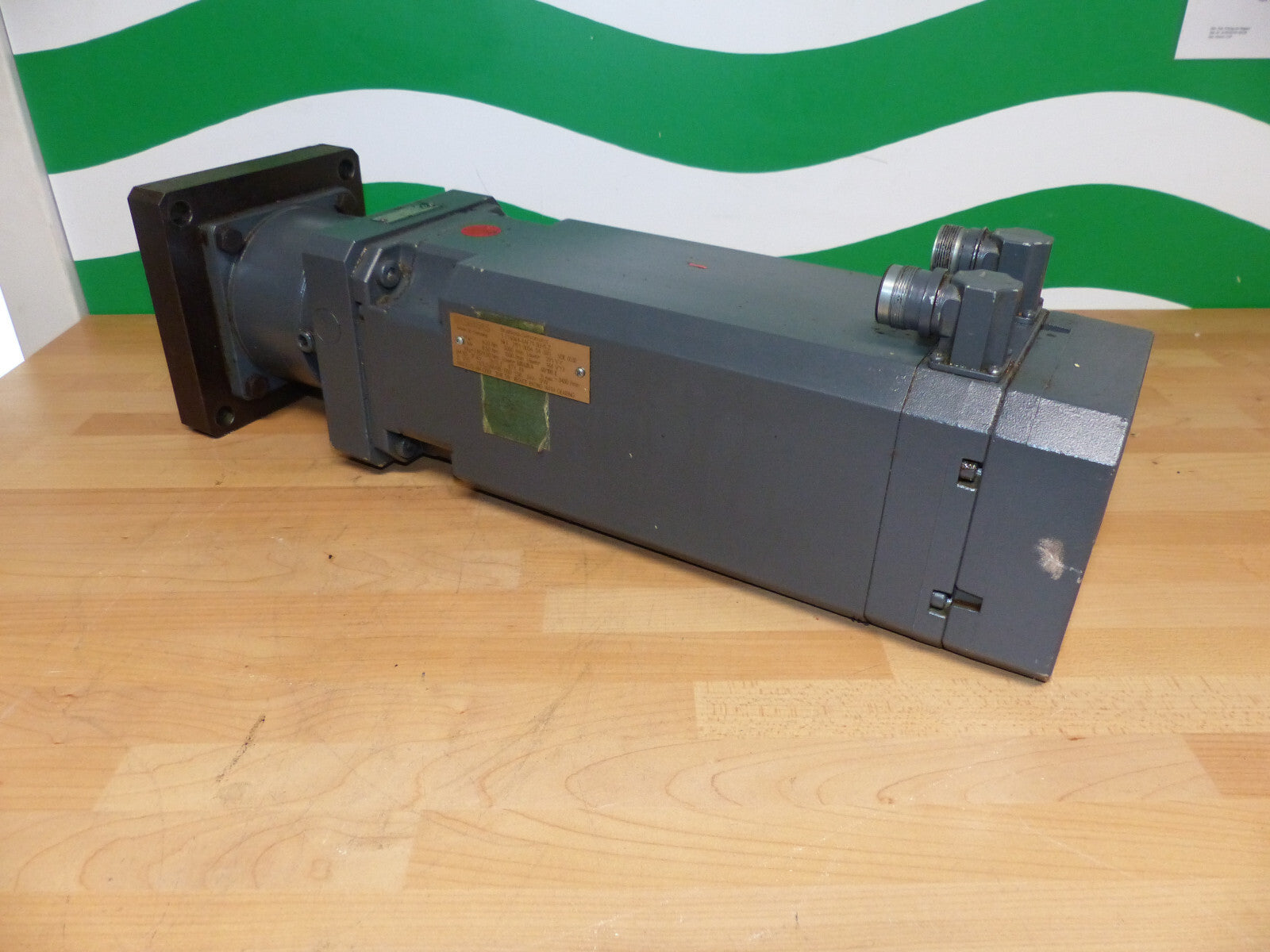 siemens  1ft6064-6af71-3eh1-z mit Getriebe