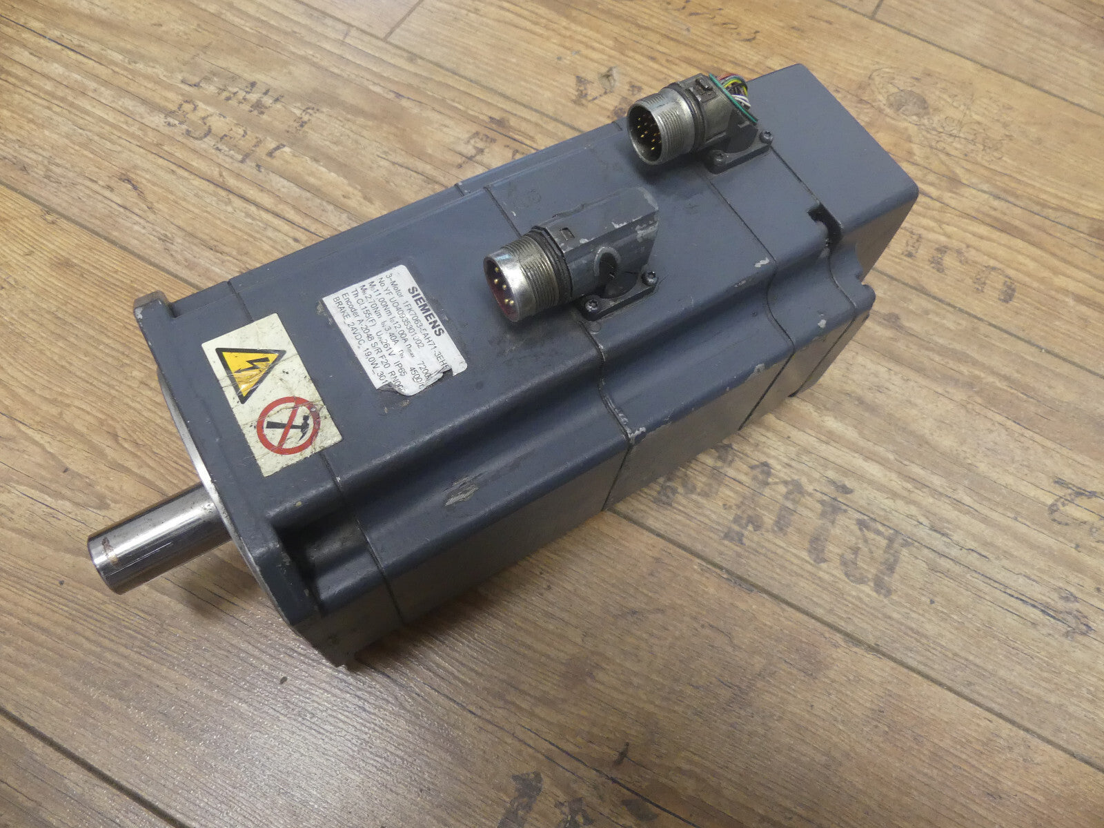 Siemens 1FK7063-5AH71-3EH5 Stecker beschädigt S.Bilder