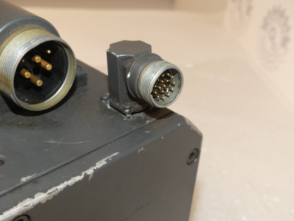 SIEMENS 1FT6084-8AH71-3AL0-Z Leicht beschädigt s.Bilder