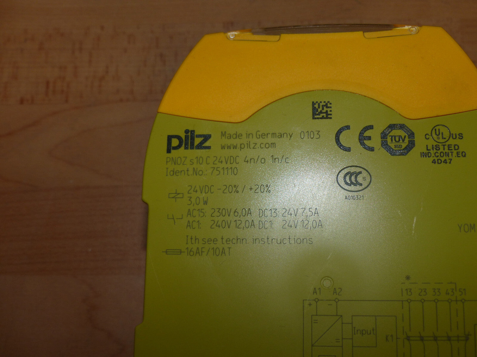 Pilz PNOZ s10 C 24VDC 4n/o 1n/c Ident.No:751110 used s.Bilder