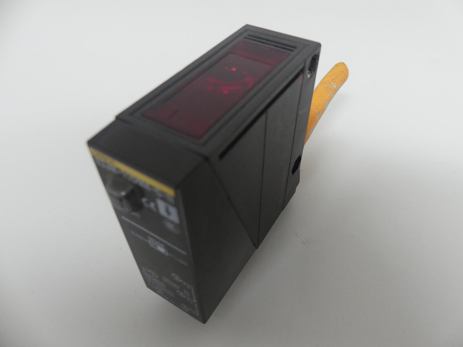 Omron E3JM-10DM4-G-N