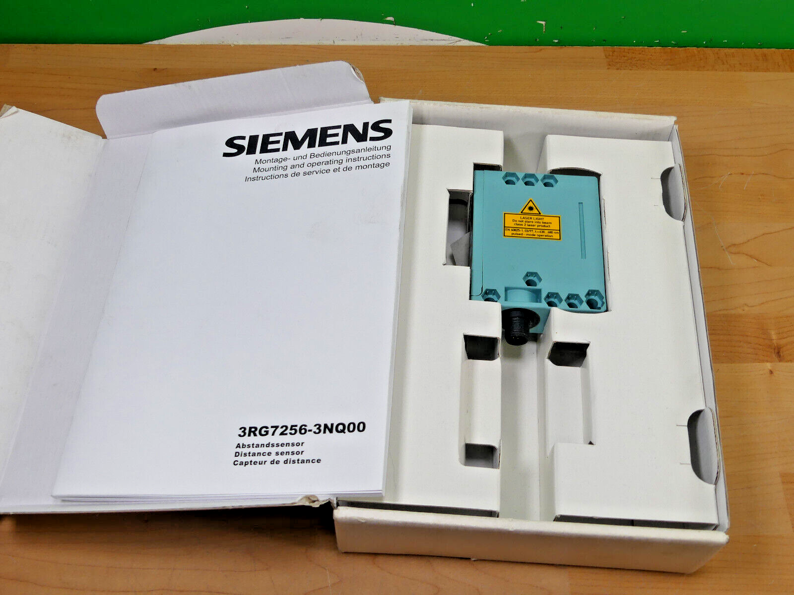 Siemens 3RG7256-3NQ00 Optischer Näherungsschalter