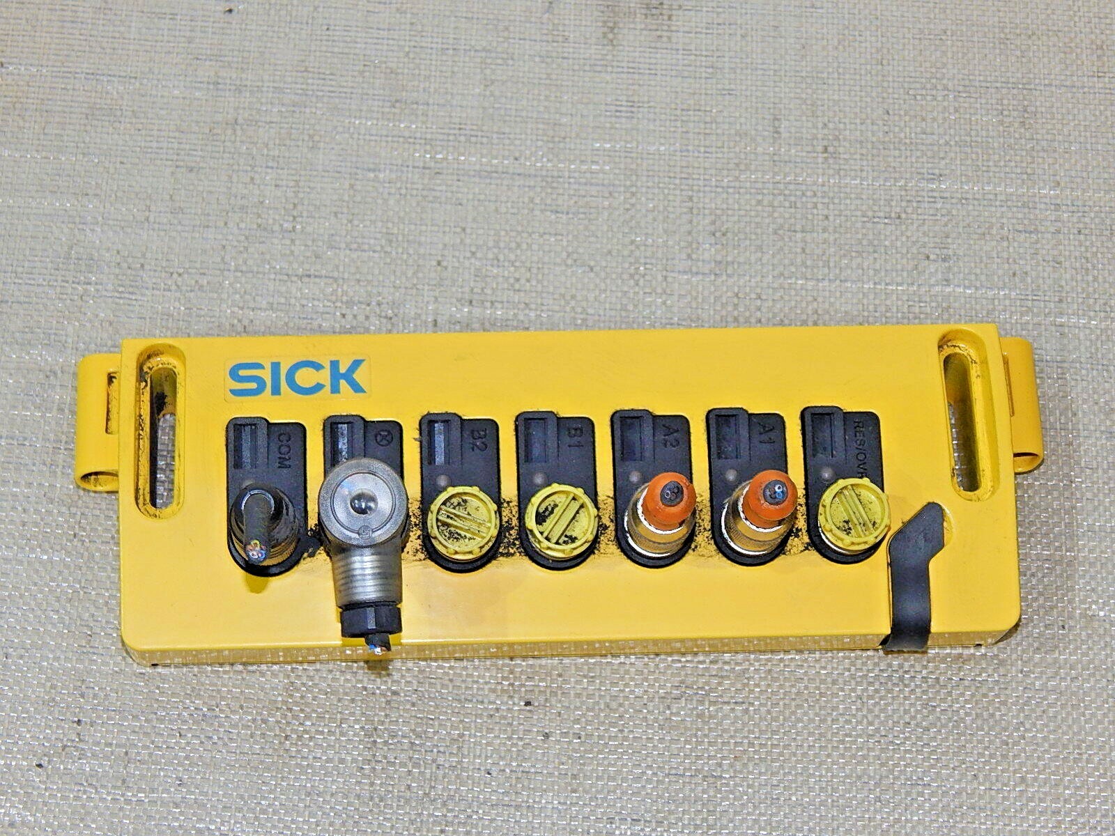  SICK Multischaltgerät, Typ: UE403-A0930 Used