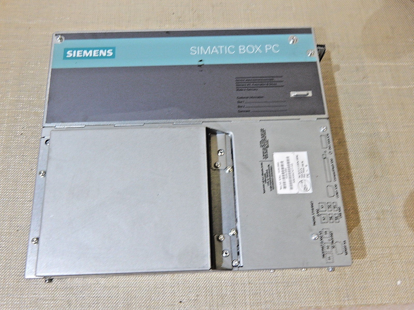 6BK1000-6FC00-0AA0 SIMATIC BOX PC  24V  SIEMENS Used