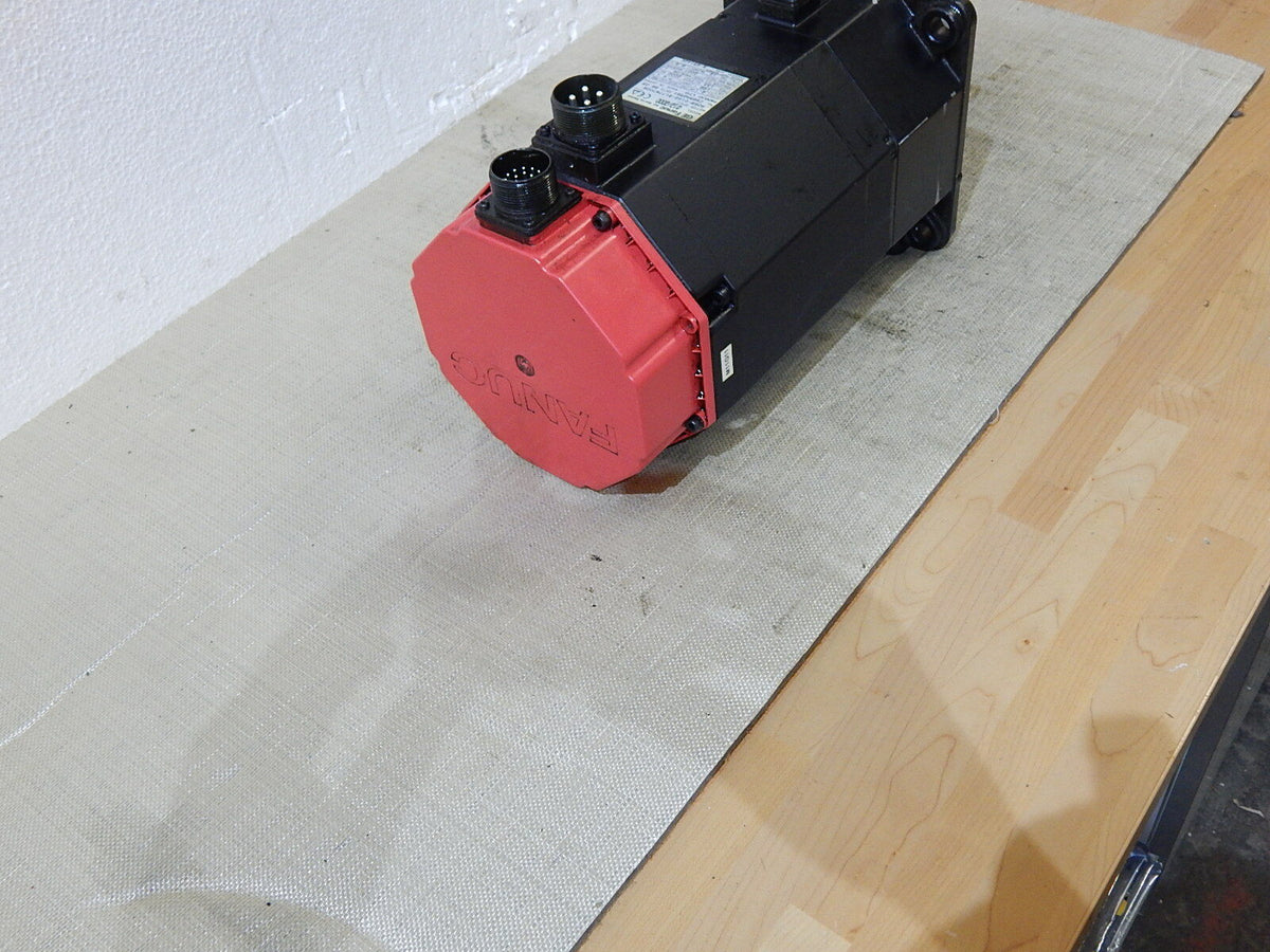 FANUC A06B-0142-B177#7008 α12/2000 AC-SERVOMOTOR USED