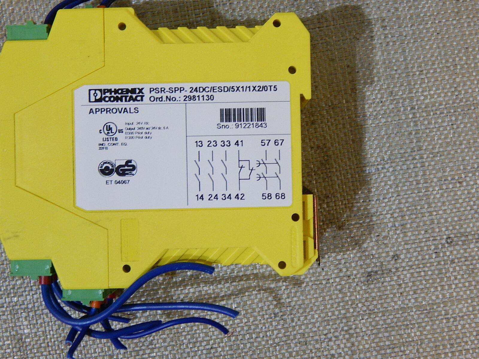 sPhoenix Contact PSR-SPP-24DC/ESD/5X1/1X2/0T5 used