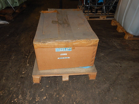  Yaskawa Frequenzumrichter CIMR-P5C4075 Varispeed  616P5  140KVA  Neuwertig 