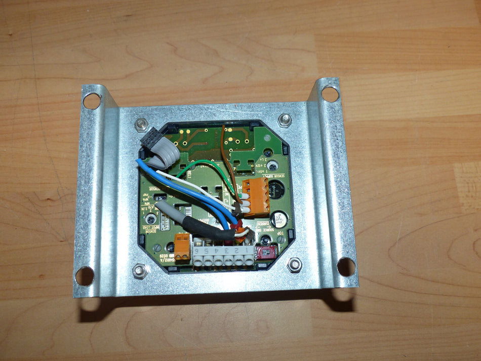 burkert flow :8025-supply:12-30vdc-out:4-20ma used