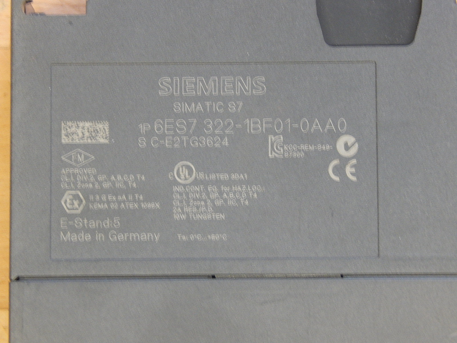 SIEMENS SIMATIC S7   6ES7 322-1BF01-0AA0 E Stand: 5 -used