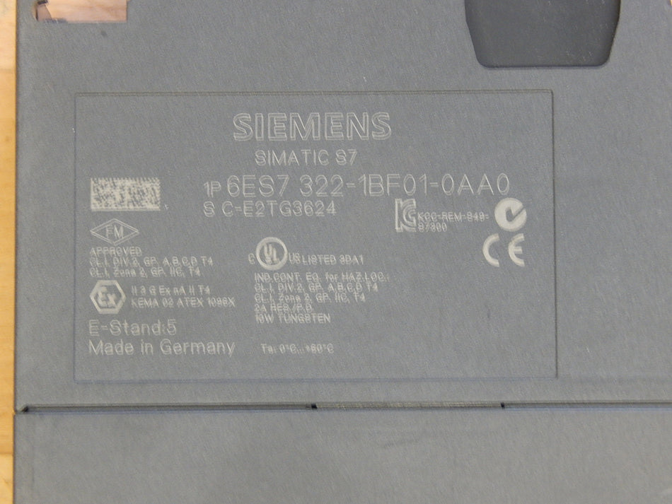 SIEMENS SIMATIC S7   6ES7 322-1BF01-0AA0 E Stand: 5 -used