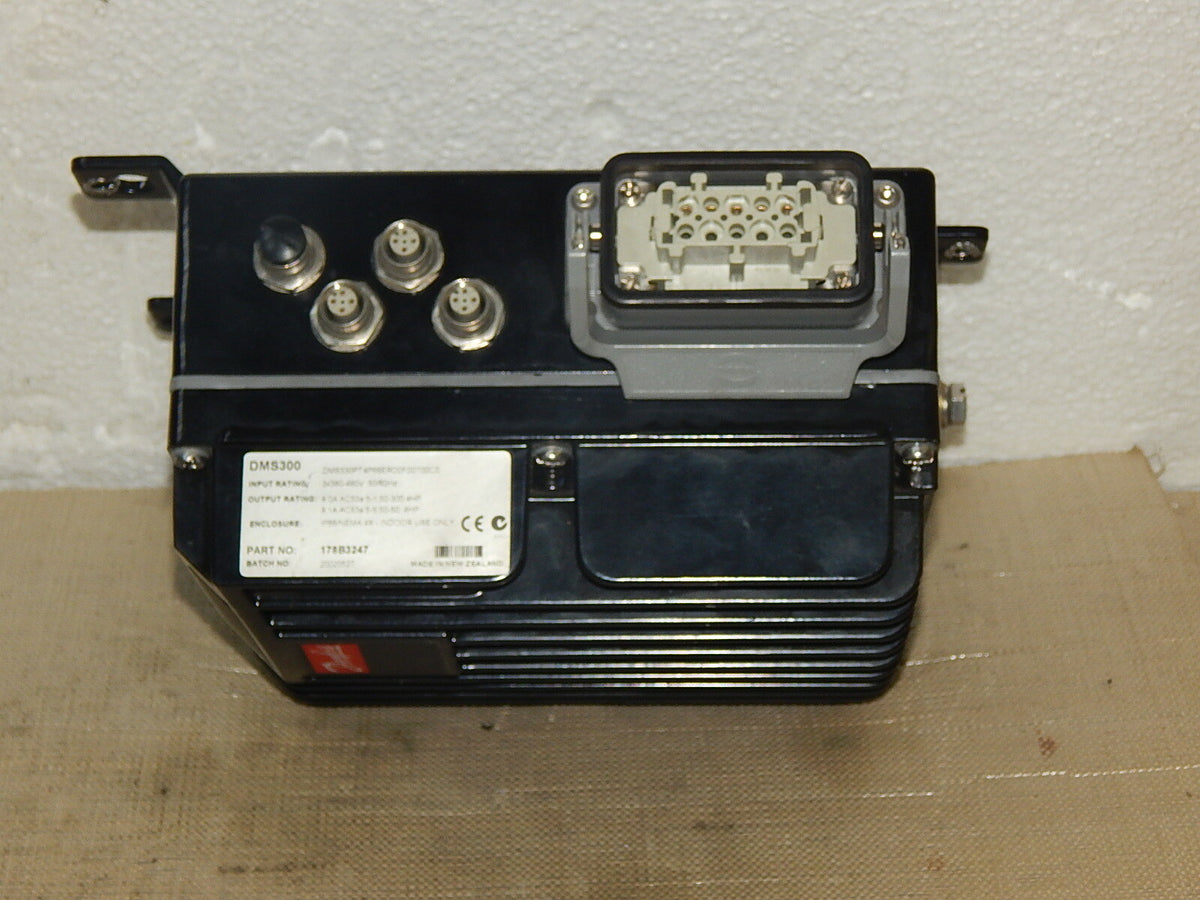 Danfoss  DMS300 // DMS330PT4P66ERD0F00T00C0  4hp used
