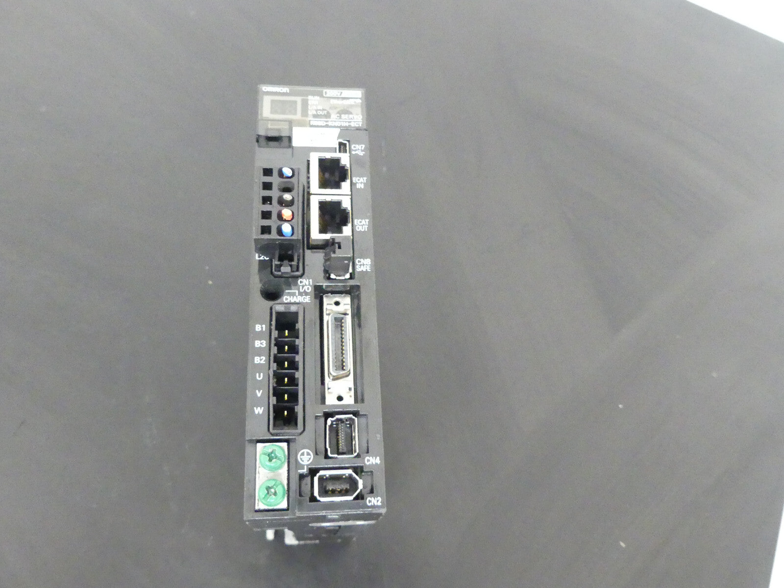 Omron R88D-KN01H-ECT  AC Servo Driver used