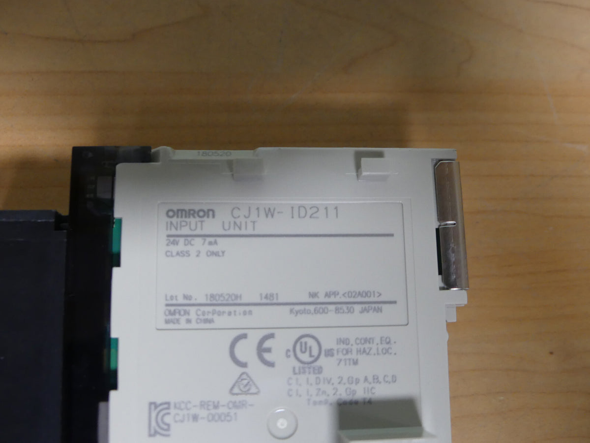 OMRON CJ1W-1D211 Input Unit