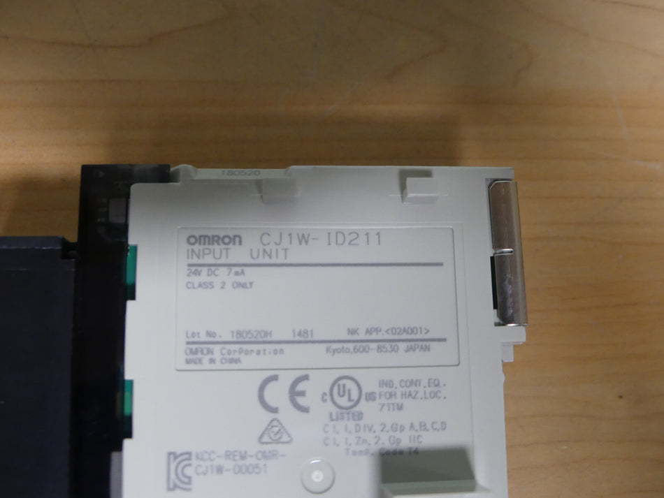 OMRON CJ1W-1D211 Input Unit