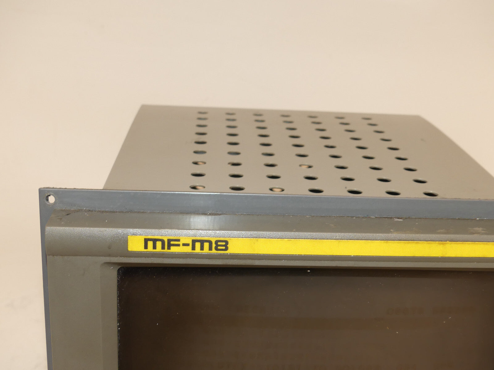 Fanuc A61L-0001-0093  Monitor  MDT947B-2B