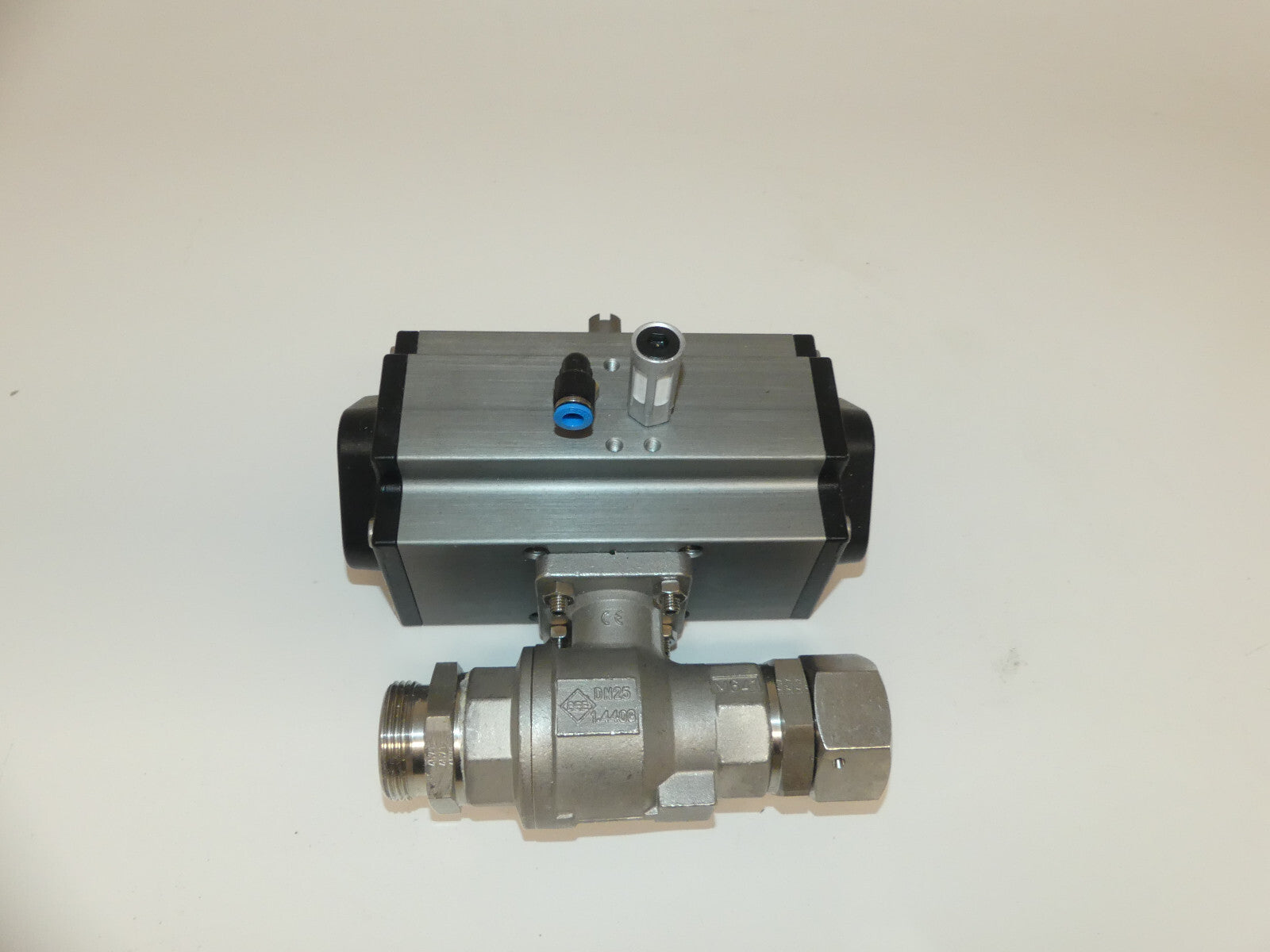 BEE AKP87E-1 Steuerventil DAE63.1-10F-10F-SW14-F05/F07 Kugelventil Magnetventil