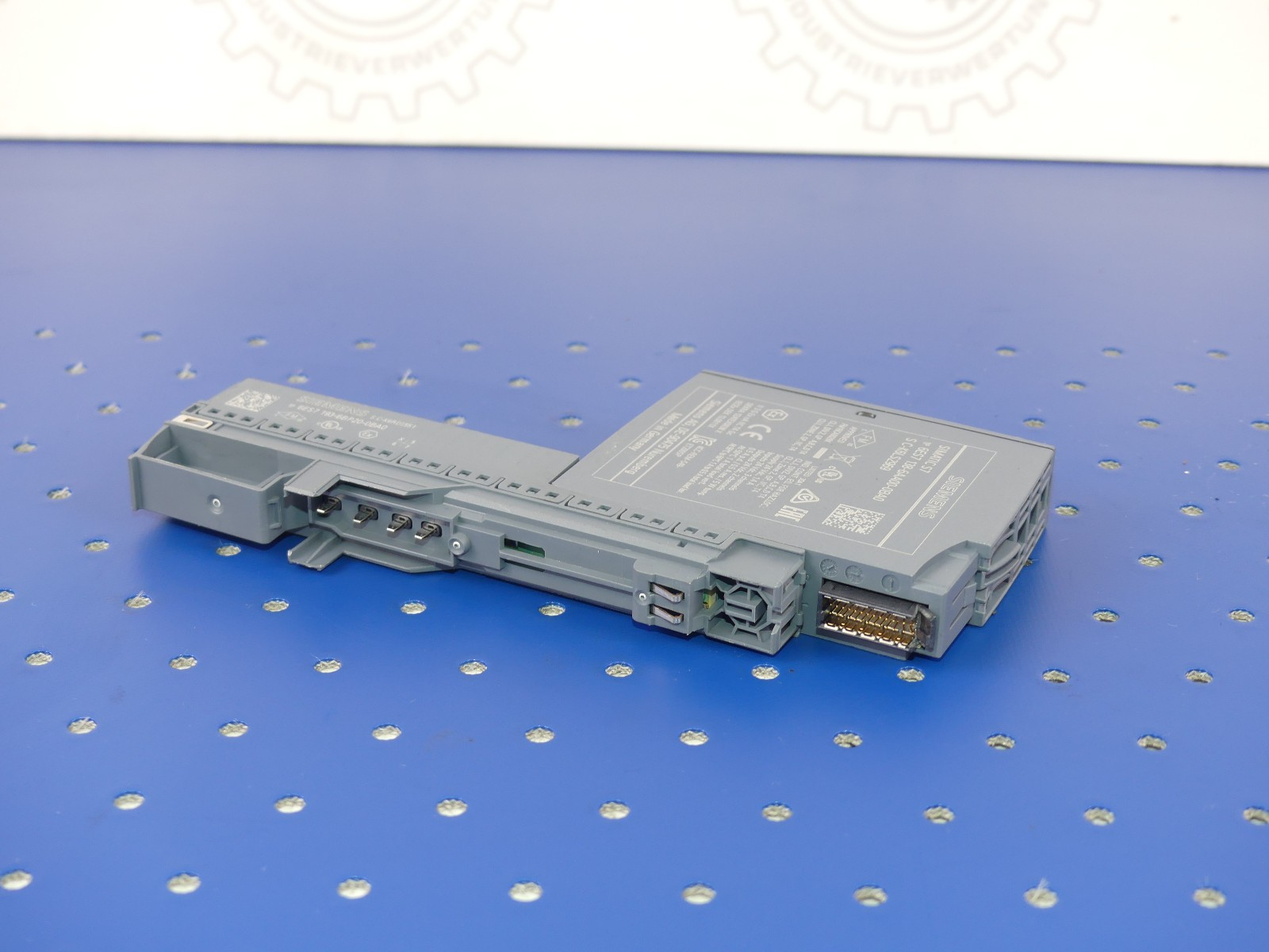 SIEMENS 6ES7 138-6AA00-0BA0 Aschluss beschädigt s.Bilder