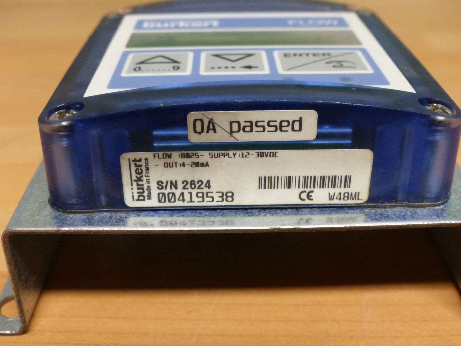burkert flow :8025-supply:12-30vdc-out:4-20ma used