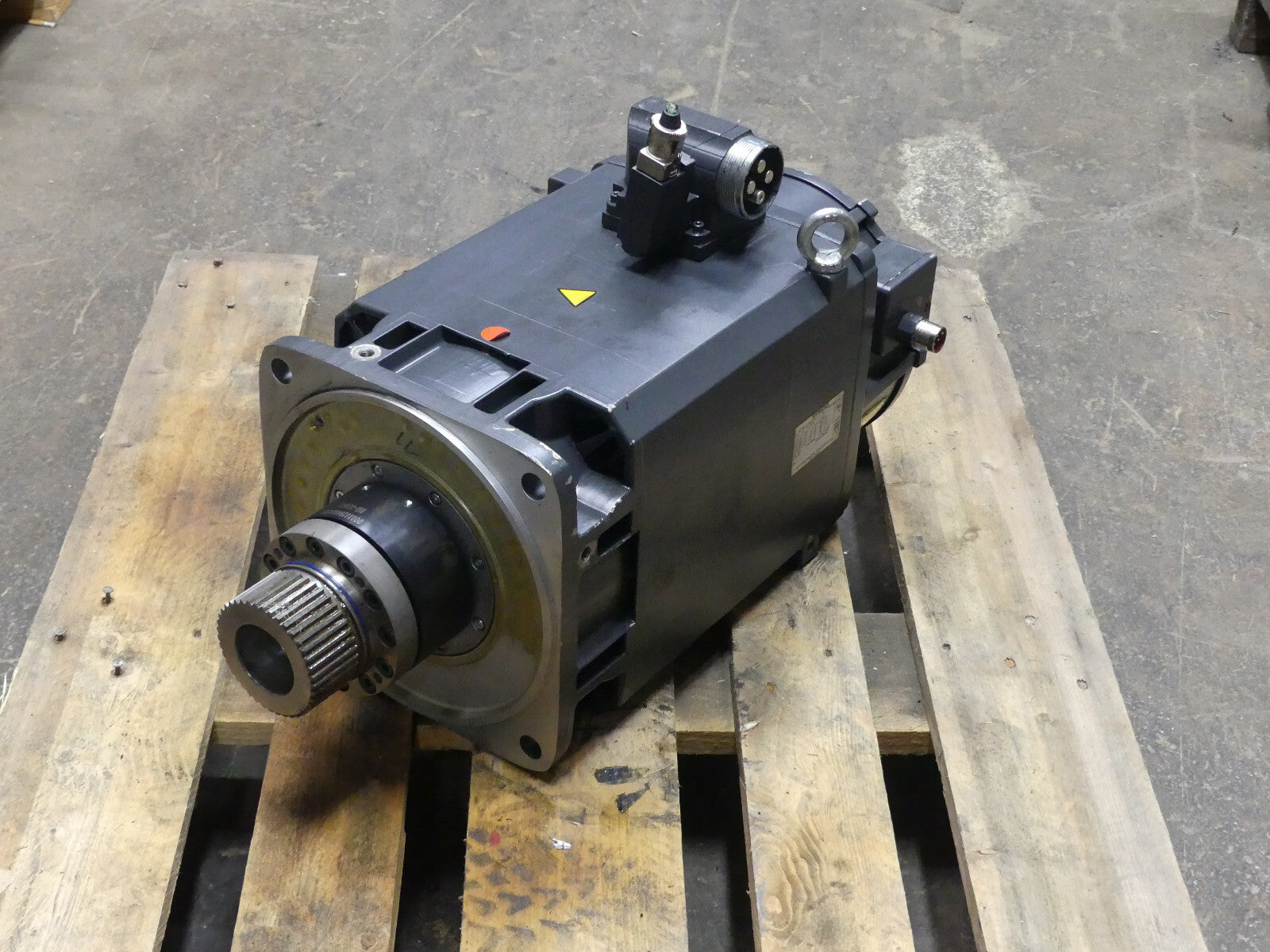 Siemens  1PH8133-1DD02-0CE1-Z