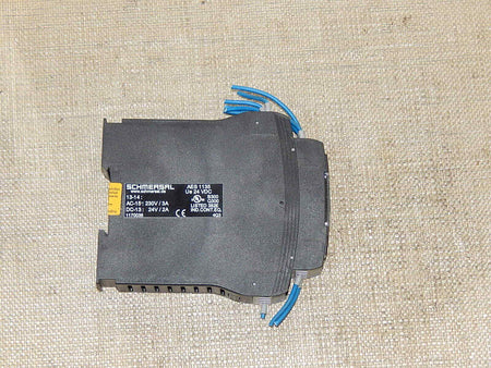  Schmersal  AES 1135 Ue 24 VDC, Safetyrelais/Schutztürüberwachung  used