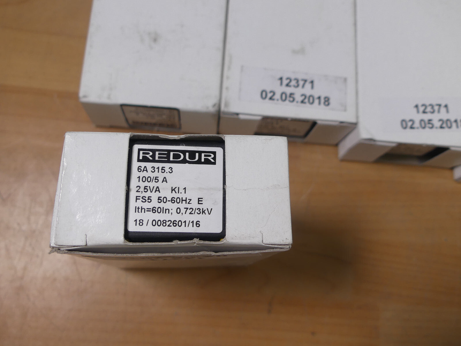 5 x Redur 6A315.3 Aufsteckstromwandler 150/5A 5VA Kl.1