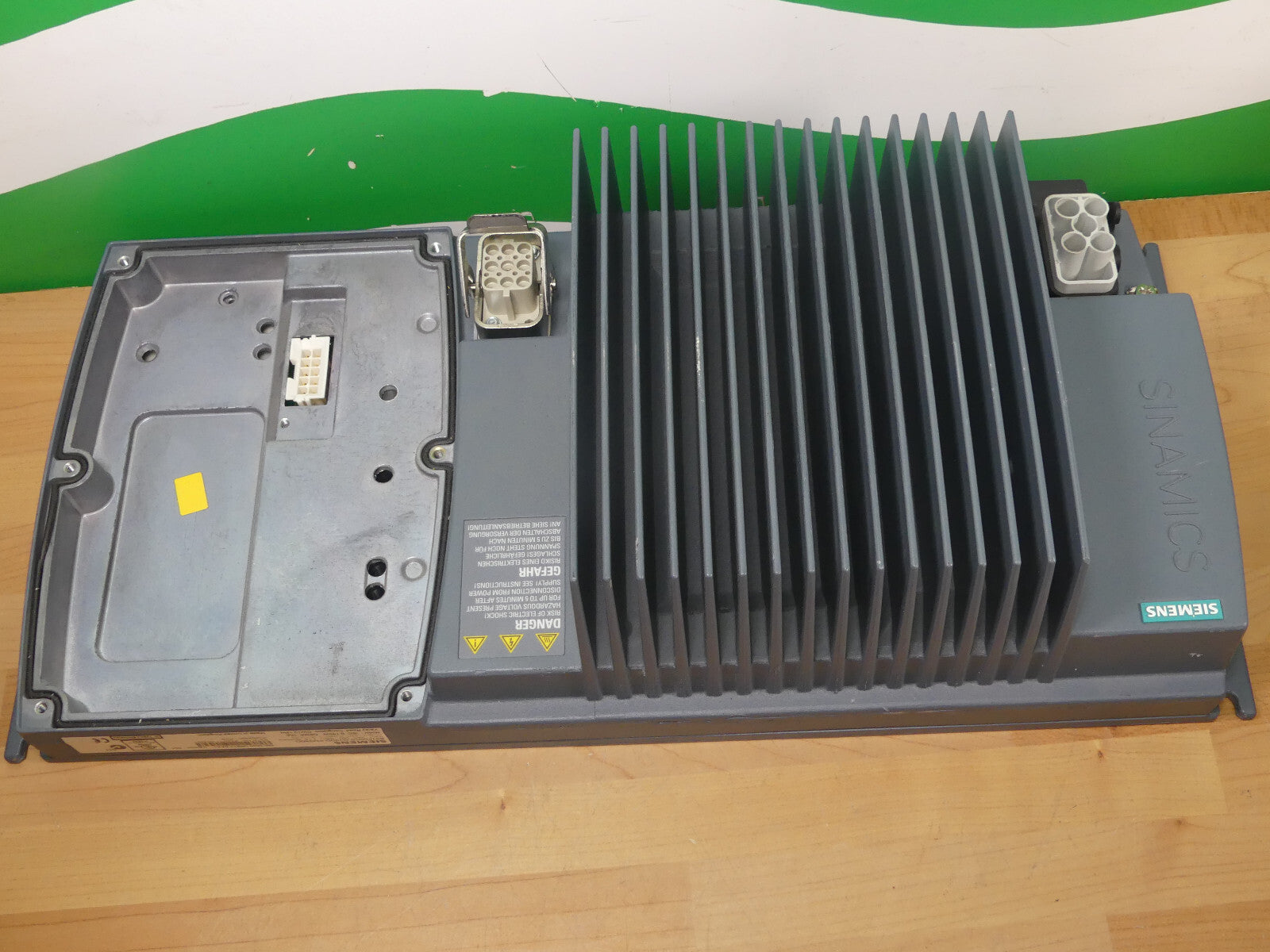 Siemens Sinamics PM250D 6SL3525-0PE17-5AA1    6SL3 525-0PE17-5AA1 / V:B01