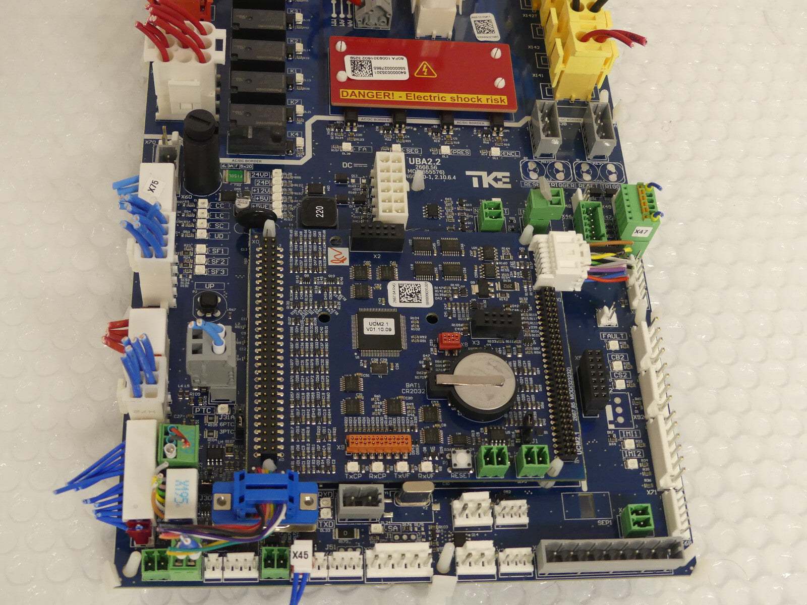 ThyssenKrupp Thyssen TKE UBA2.2 2668.56 MOD(655576) EN60950-1,2.10.6.4 platine